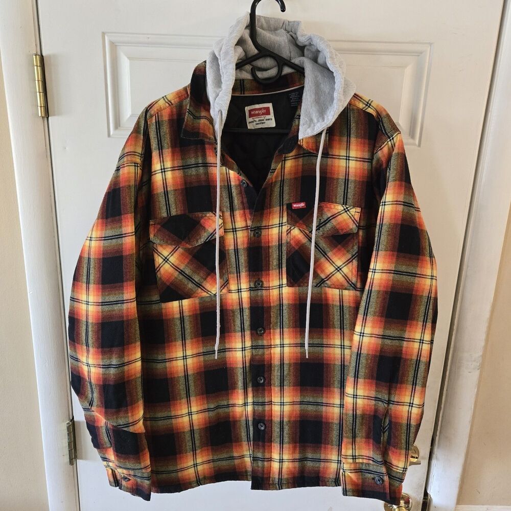 Wrangler Hooded Flannel Jacket Mens XL Plaid Quilted Lined Shacket Grunge Y2K